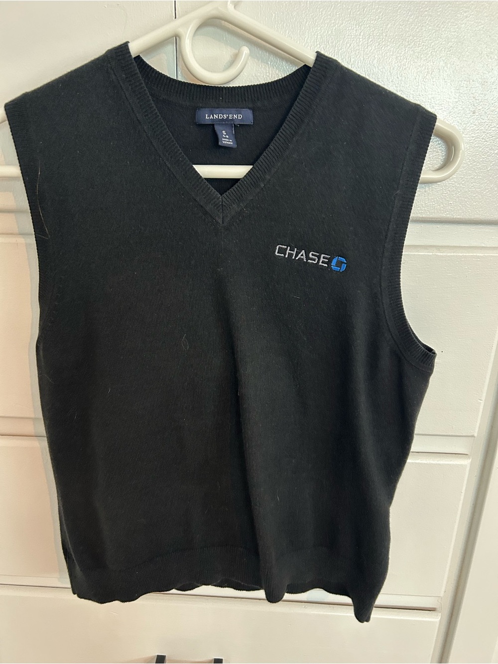 Chase Apparel Lands’ End black vest size small
